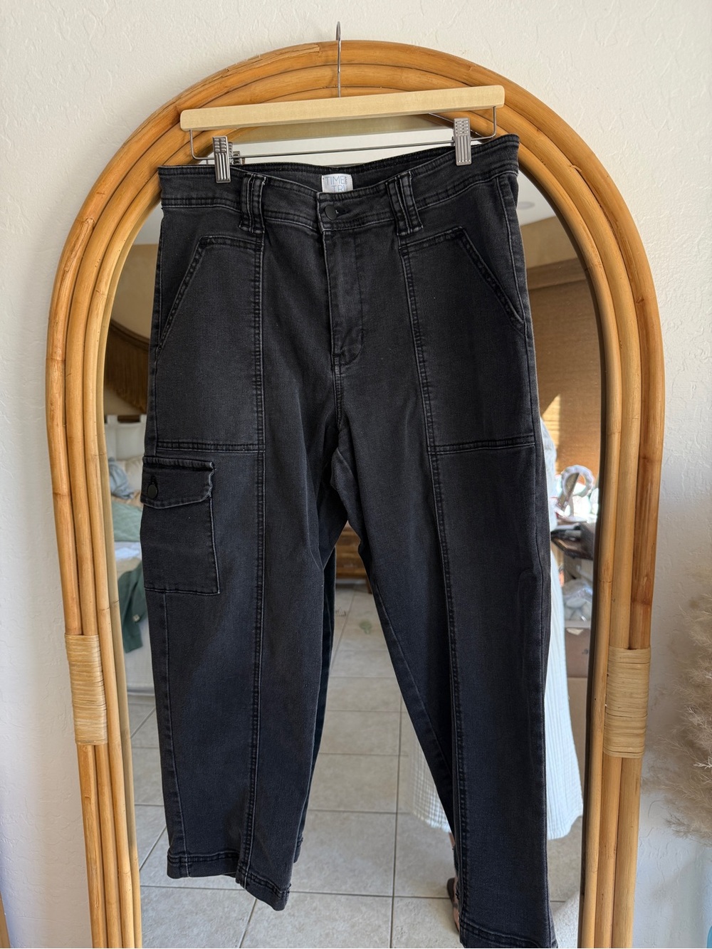 Time and Tru Black Relaxed Cargo Jeans for Women